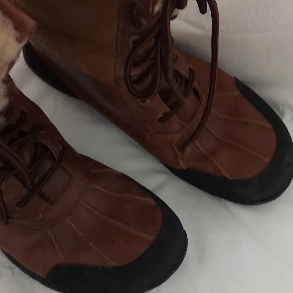 UGG BUTTE WORCHESTER STOUT WATERPROOF LEATHER SNOW BOOTS SIZE US 11
